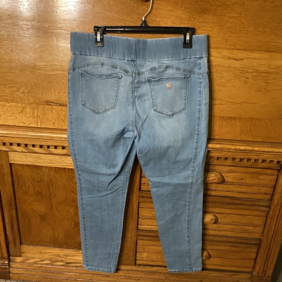 Guess High Waisted Elastic Waist Skinny Stretch Jeans - Host Pick - Picture 2 of 12
